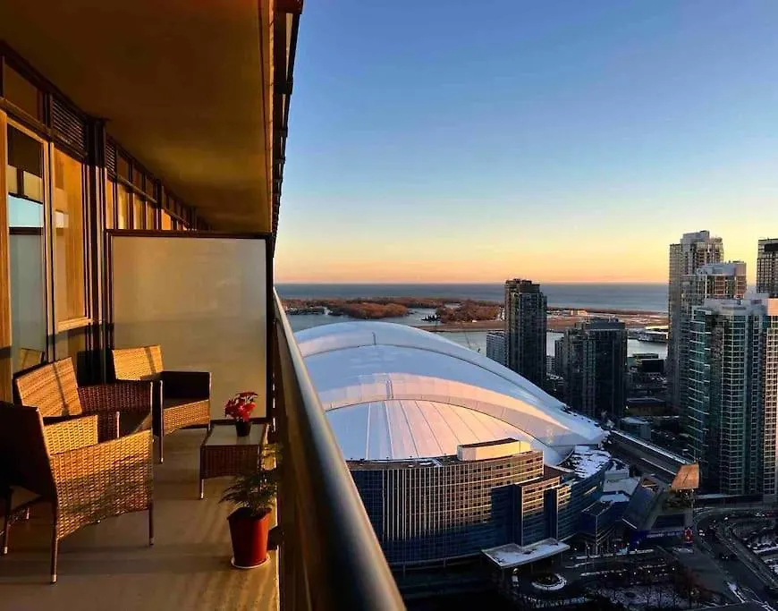 Dt Lake View Cn Tower Mtcc 3 Bdr 2Bath Parking Toronto 0*,  Canada
