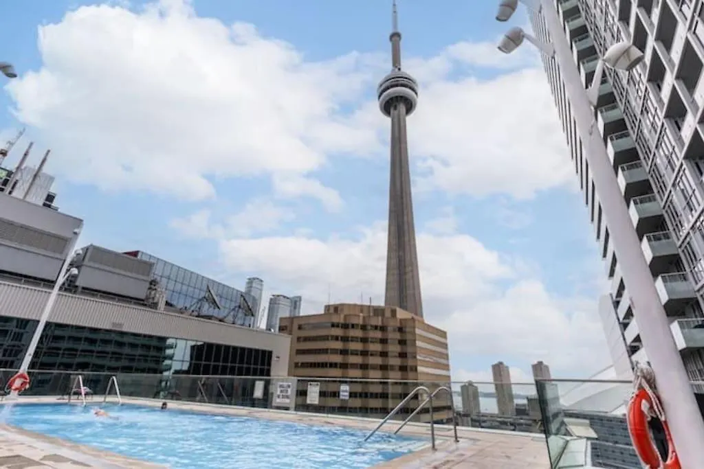 Apartment Dt Lake View Cn Tower Mtcc 3 Bdr 2Bath Parking Toronto Canada