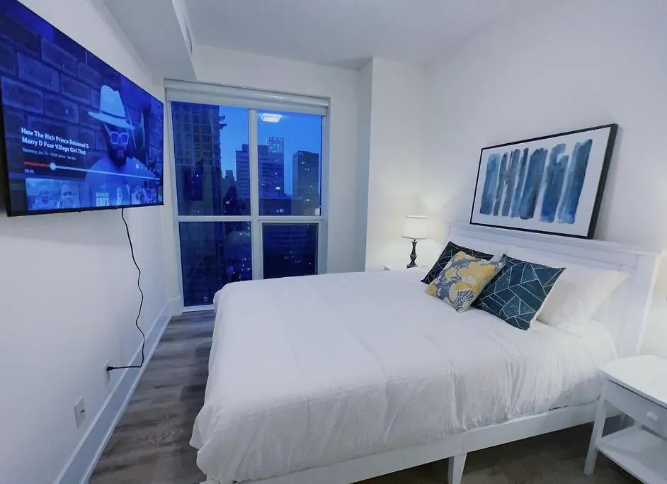 Dt Lake View Cn Tower Mtcc 3 Bdr 2Bath Parking Toronto Apartment