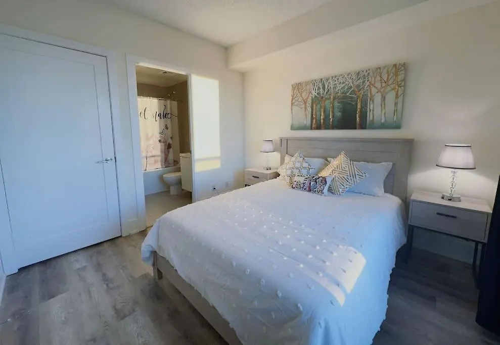 Apartment Dt Lake View Cn Tower Mtcc 3 Bdr 2Bath Parking Toronto