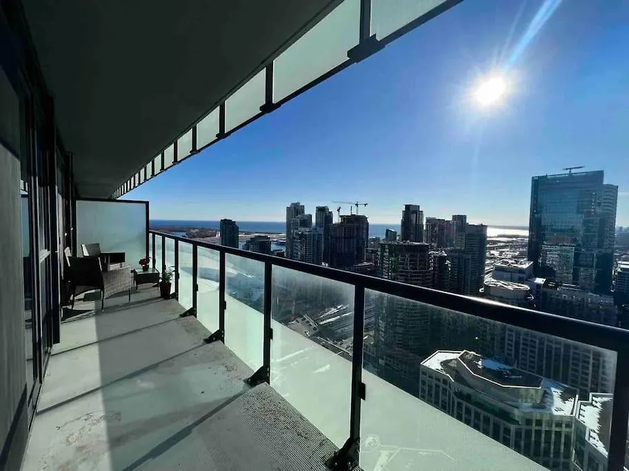Apartment Dt Lake View Cn Tower Mtcc 3 Bdr 2Bath Parking Toronto