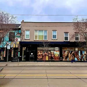 Värdshus Dragon Gate, Toronto