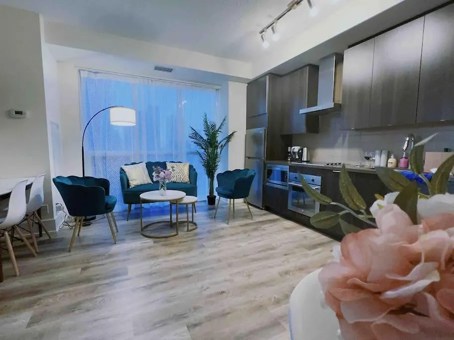 Dt Lake View Cn Tower Mtcc 3 Bdr 2Bath Parking Toronto Kanada